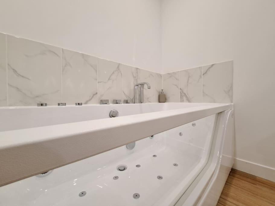 Turin, Appartement Neuf Реймс Екстериор снимка
